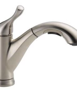 Delta Grant Single-Handle Pull-Out Sprayer Kitchen Faucet In Stainless Faucets
