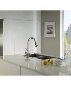 Sinks Moen Kleo Single-Handle Pull-Down Sprayer Kitchen Faucet With Reflex In Spot Resist Stainless